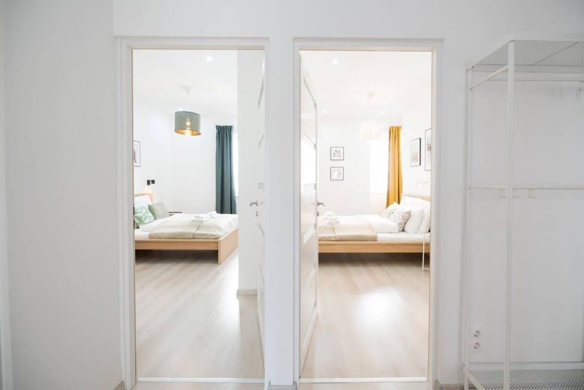 Trendy Central Apartment At Castle Budapest Luaran gambar