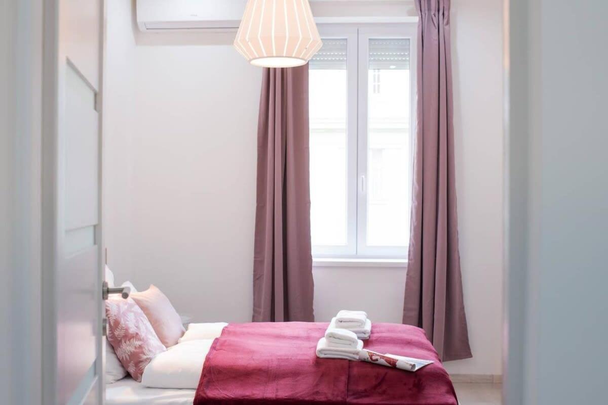 Trendy Central Apartment At Castle Budapest Luaran gambar