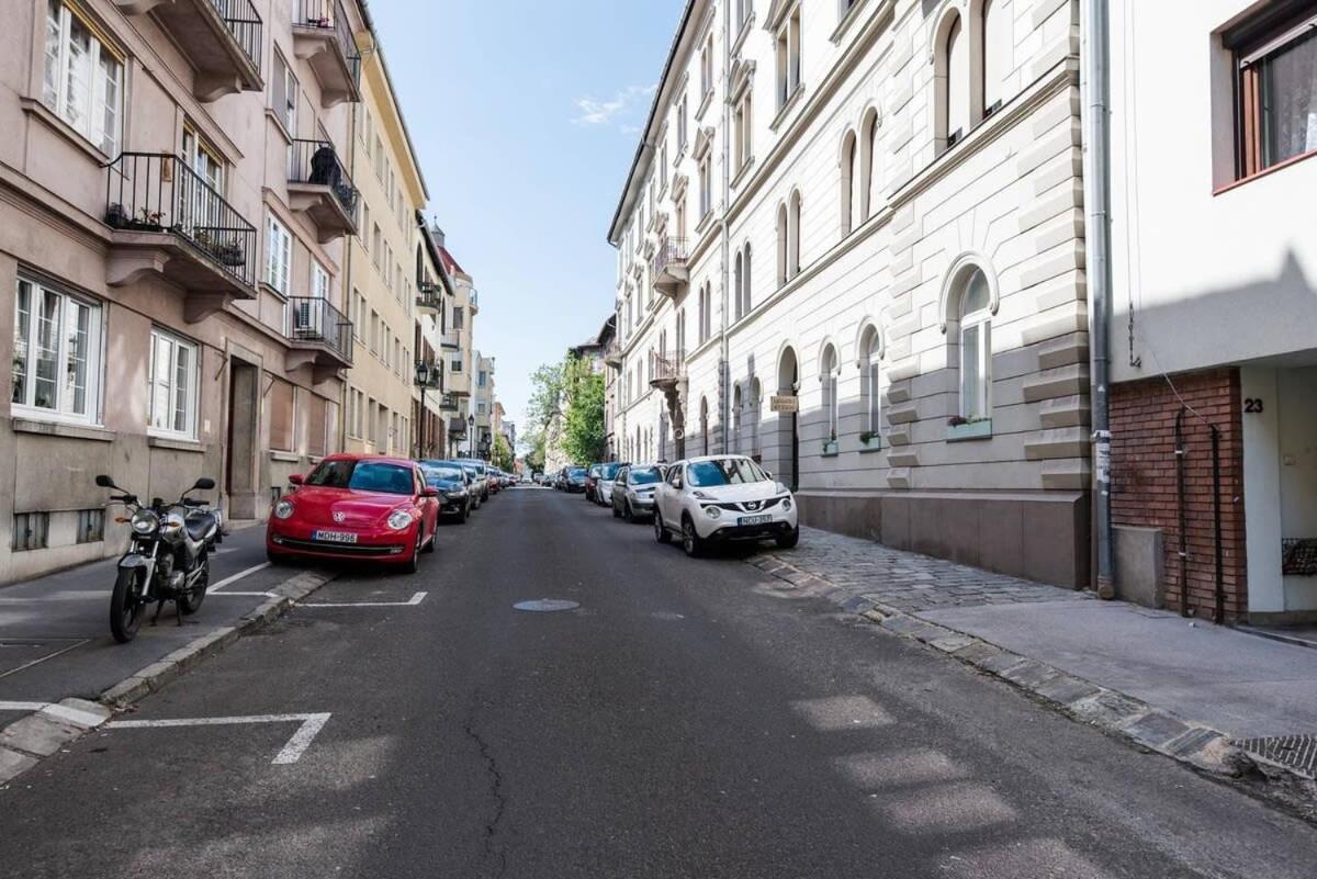 Trendy Central Apartment At Castle Budapest Luaran gambar